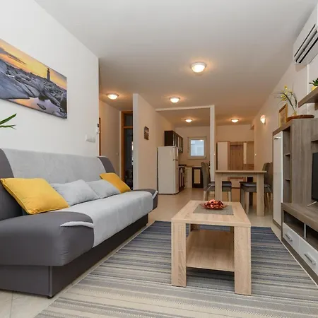 Apartman Karmela Lägenhet Zadar Exteriör bild